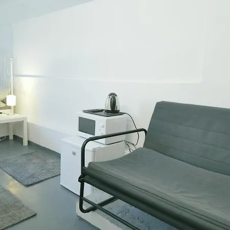 Πανσιόν Sleepover Center Guestrooms 3*