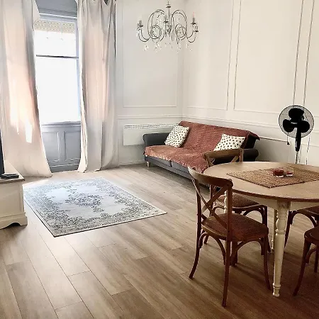 Dfive New Stylish Lux At The Centre Budapest