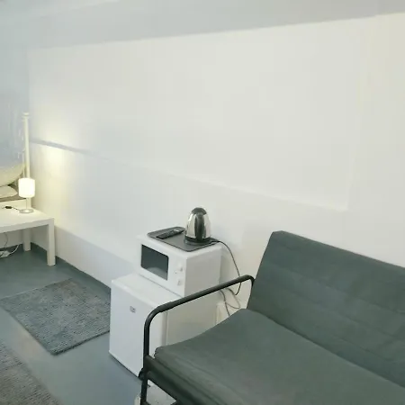 Sleepover Center Guestrooms Πανσιόν 3*