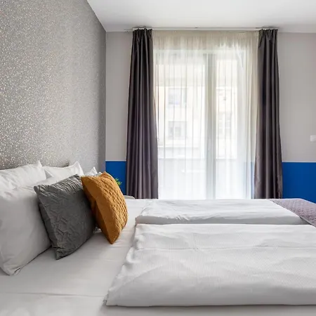 מלון דירות Vagabond Soho 4*