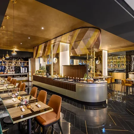 Emerald By Continental Group מלון 4*
