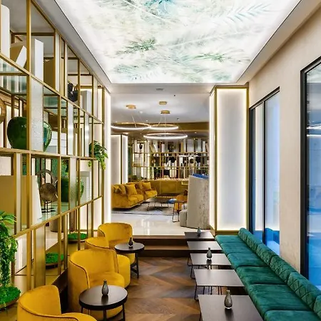 מלון Emerald By Continental Group