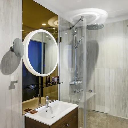Emerald By Continental Group מלון