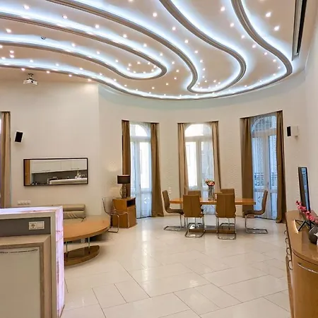 Downtown Designer Apt W Private Spa, Cinema, Balcony, Prime District V Budapest