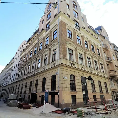 Andrassy Avenue Exclusive Budapest