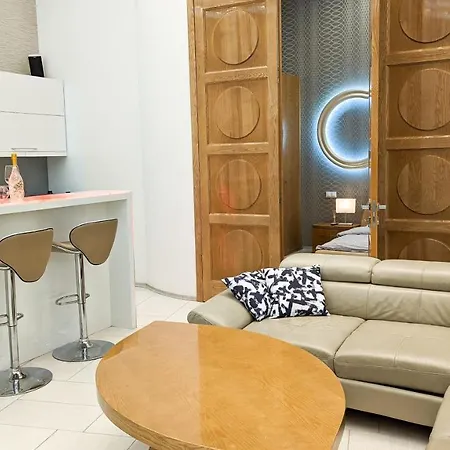 Downtown Designer Apt W Private Spa, Cinema, Balcony, Prime District V Apartment Budapest