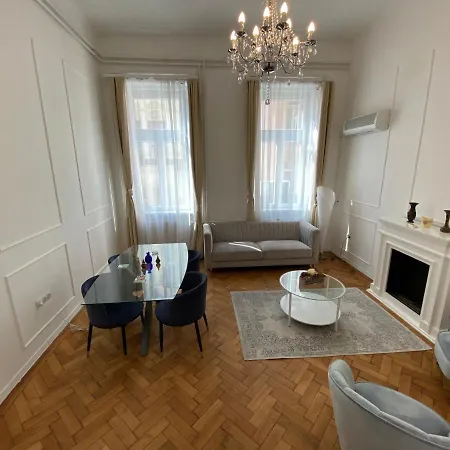 Karolina's Nyugati Budapest