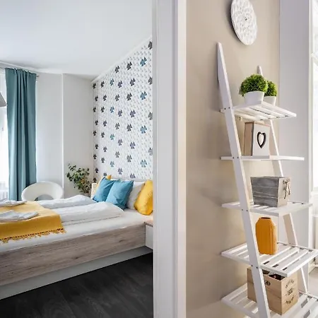 Bpr Lavish In Downtown Apartment