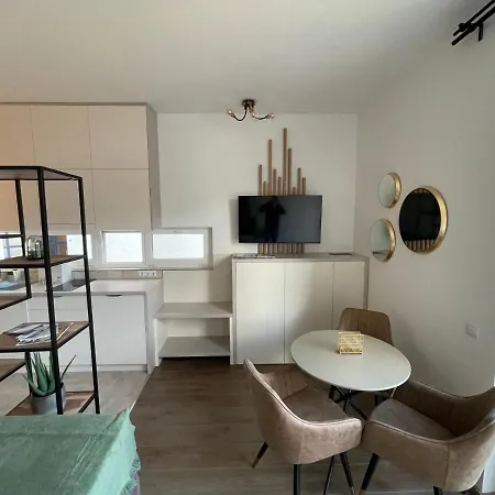 Hillside Apartament *