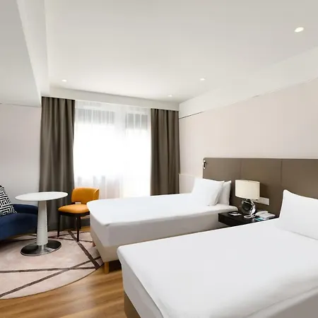 Danubius Astoria Center 4*
