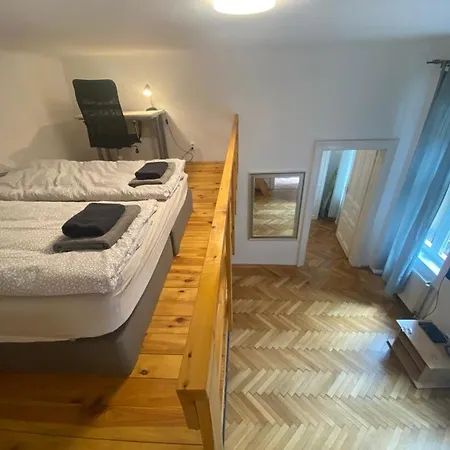 Apartment Ac With Free Parking At Acacia St, Center *