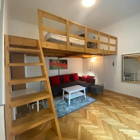 Ac With Free Parking At Acacia St, Center Apartment *