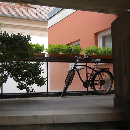 Buda Castle Apartment