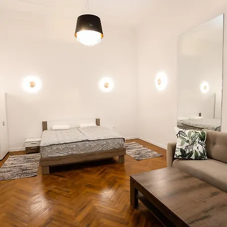 Chain Bridge Center Dorothea Appartement