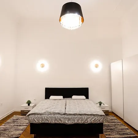 Chain Bridge Center Dorothea Appartement