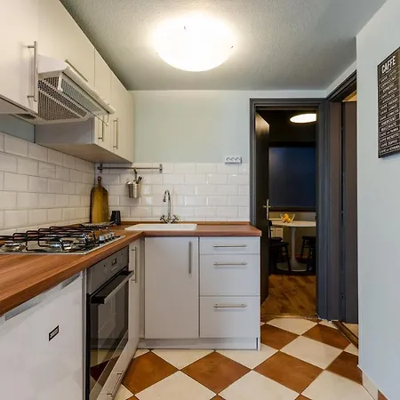 Paulay's Studio In The Center. Apartment