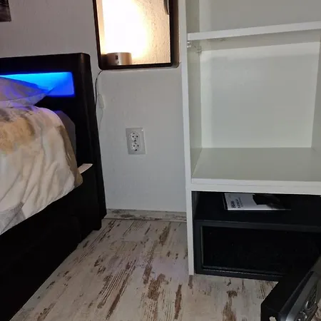 Apartment Point *