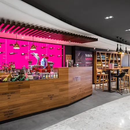Mercure City Center 4*