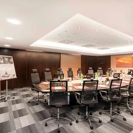 Mercure City Center Hotel 4*