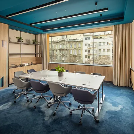 Crowne Plaza By Ihg Hotel 4*