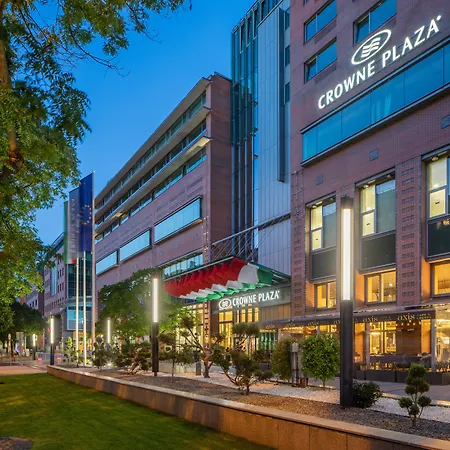 Crowne Plaza By Ihg Hotel