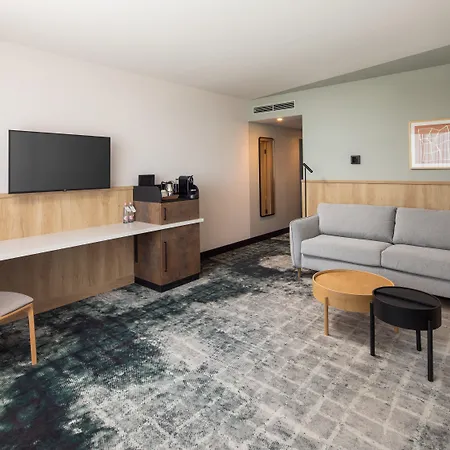 Hotel Crowne Plaza By Ihg 4*