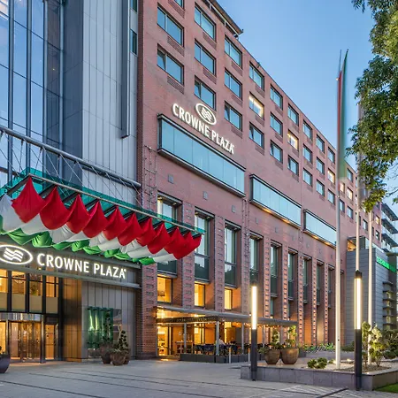 Crowne Plaza By Ihg Hotel