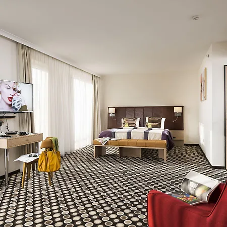 Bo33 Family & Hotell