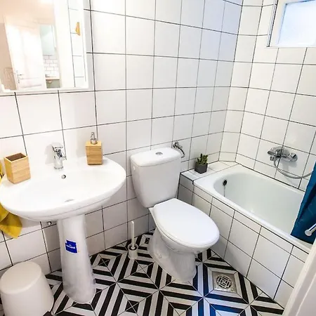 Apartmán Next To Famous Party House A38