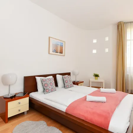 Aparthotel Lord 3*