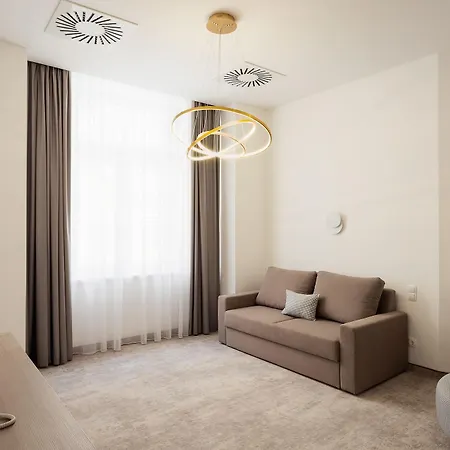Mera Hotel