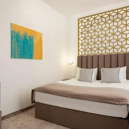 Mera Hotel 4*