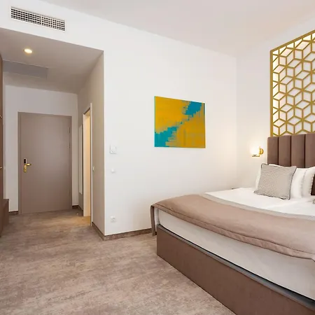 Mera Budapest