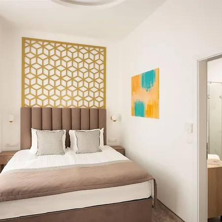 Mera Hotel