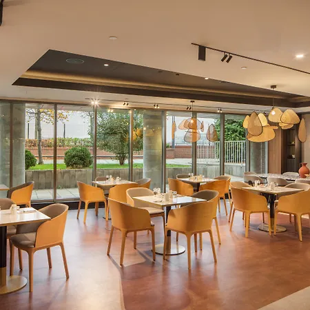 Crowne Plaza By Ihg Hotel 4*