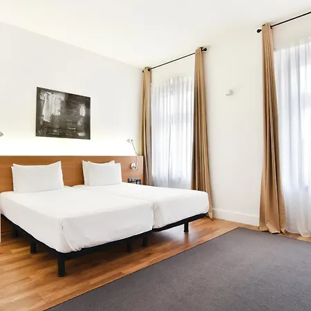 Отель Zenit Palace 4*