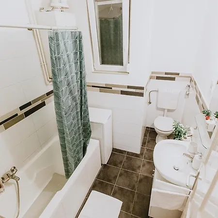 Apartment Folk 60sm Spacious And Bright Budapest