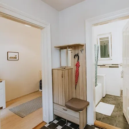 Folk 60sm Spacious And Bright *