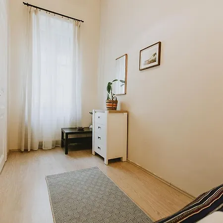 Apartment Folk 60sm Spacious And Bright