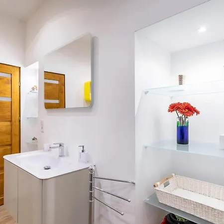 Apartment Blue Diamond