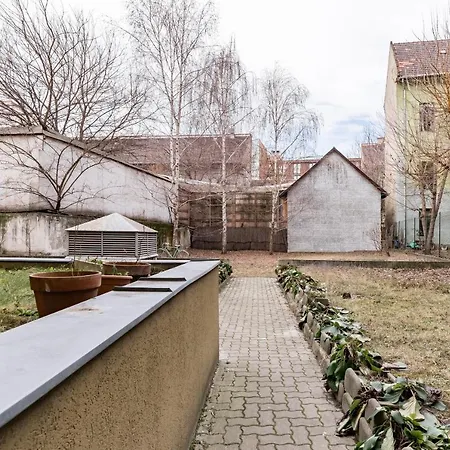 Apartament Sunny And Penthouse With Private Garage Budapeszt