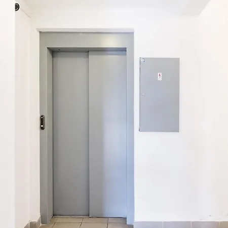 Apartament Sunny And Penthouse With Private Garage