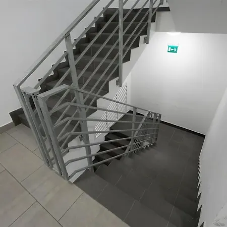 Leonardo Ground Apartment