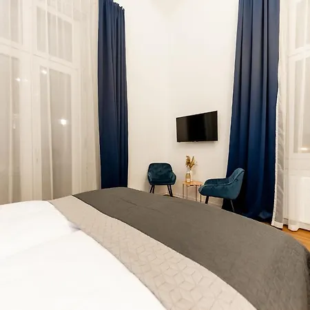 Hotell Adagio Downtown 3*