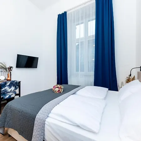Hotell Adagio Downtown 3*