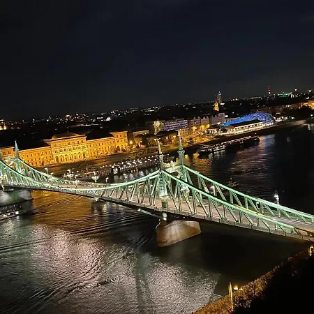 Downtown Andrassy Apartament