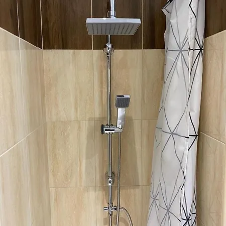 A9 Houseleek Astoria Apartment