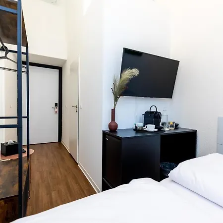 Adagio Downtown Hotell 3*