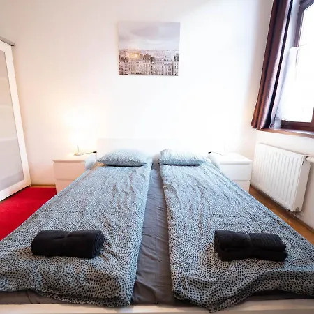 Cozy With Garage At Gozsdu Passage Budapest