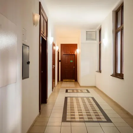 Cozy With Garage At Gozsdu Passage